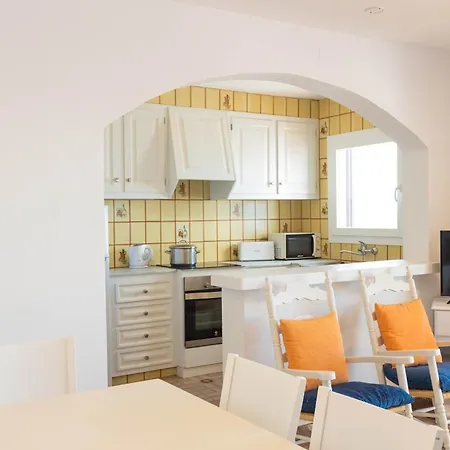 Lucas - Magnificent Sea Views *