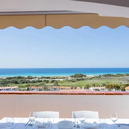 Lucas - Magnificent Sea Views *