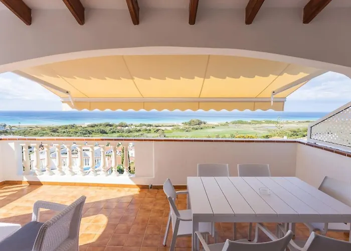 Lucas - Magnificent Sea Views *