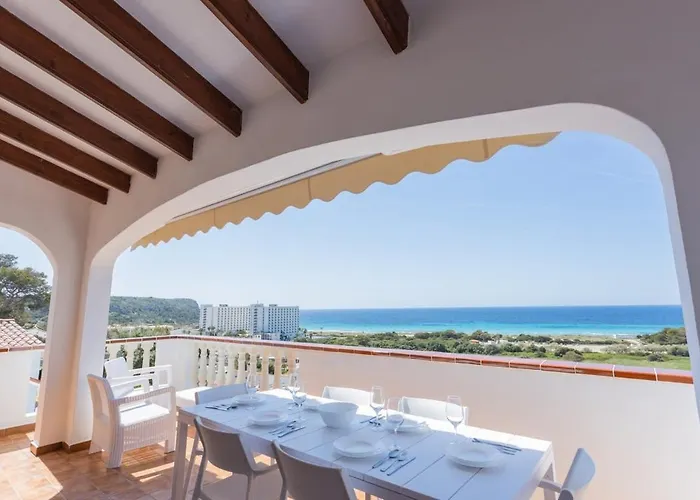 Lucas - Magnificent Sea Views *