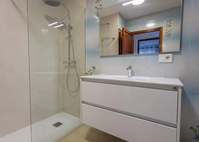 Lucas - Magnificent Sea Views