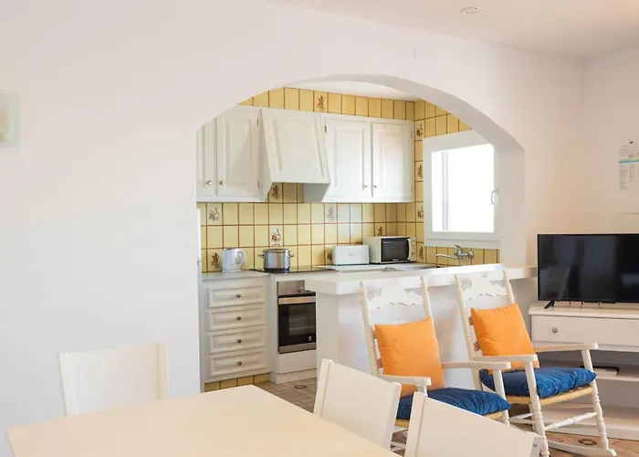 Lucas - Magnificent Sea Views *