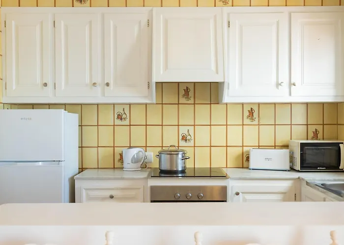 Lucas - Magnificent Sea Views *