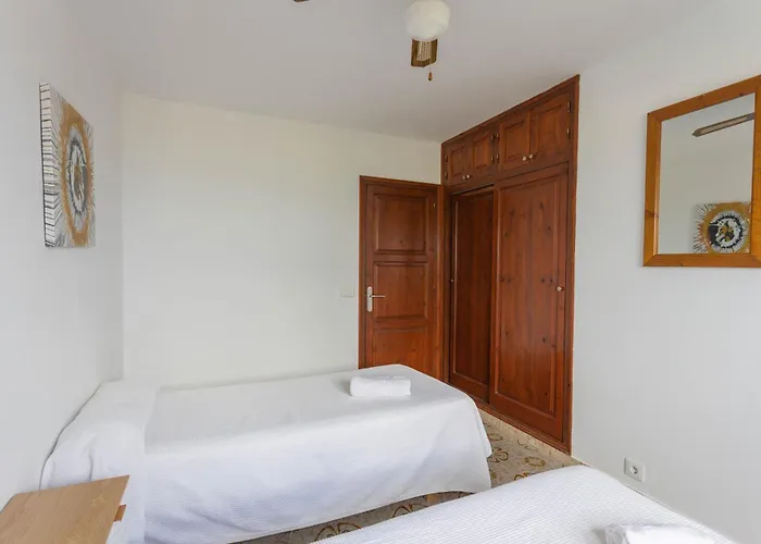 Lucas - Magnificent Sea Views סון באו