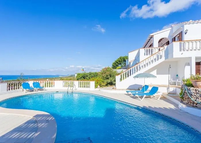 Lucas - Magnificent Sea Views *